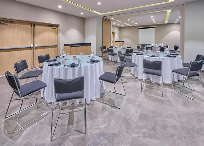 City Express Plus By Marriott Guadalajara Providencia