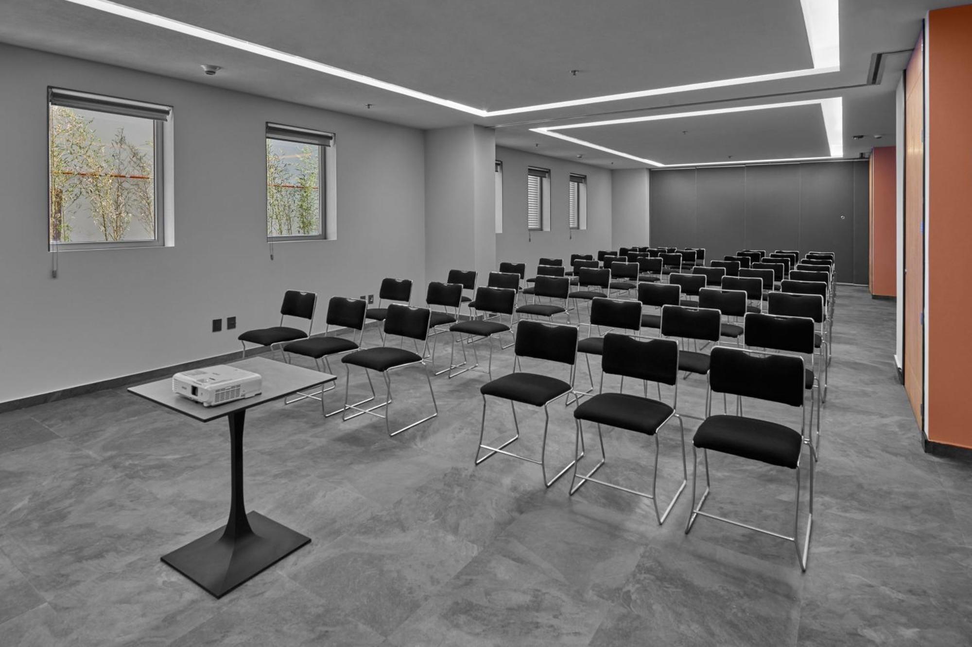 Hotel Express By Marriott Providencia